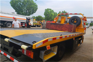 宜都附近拖车电话号码服务